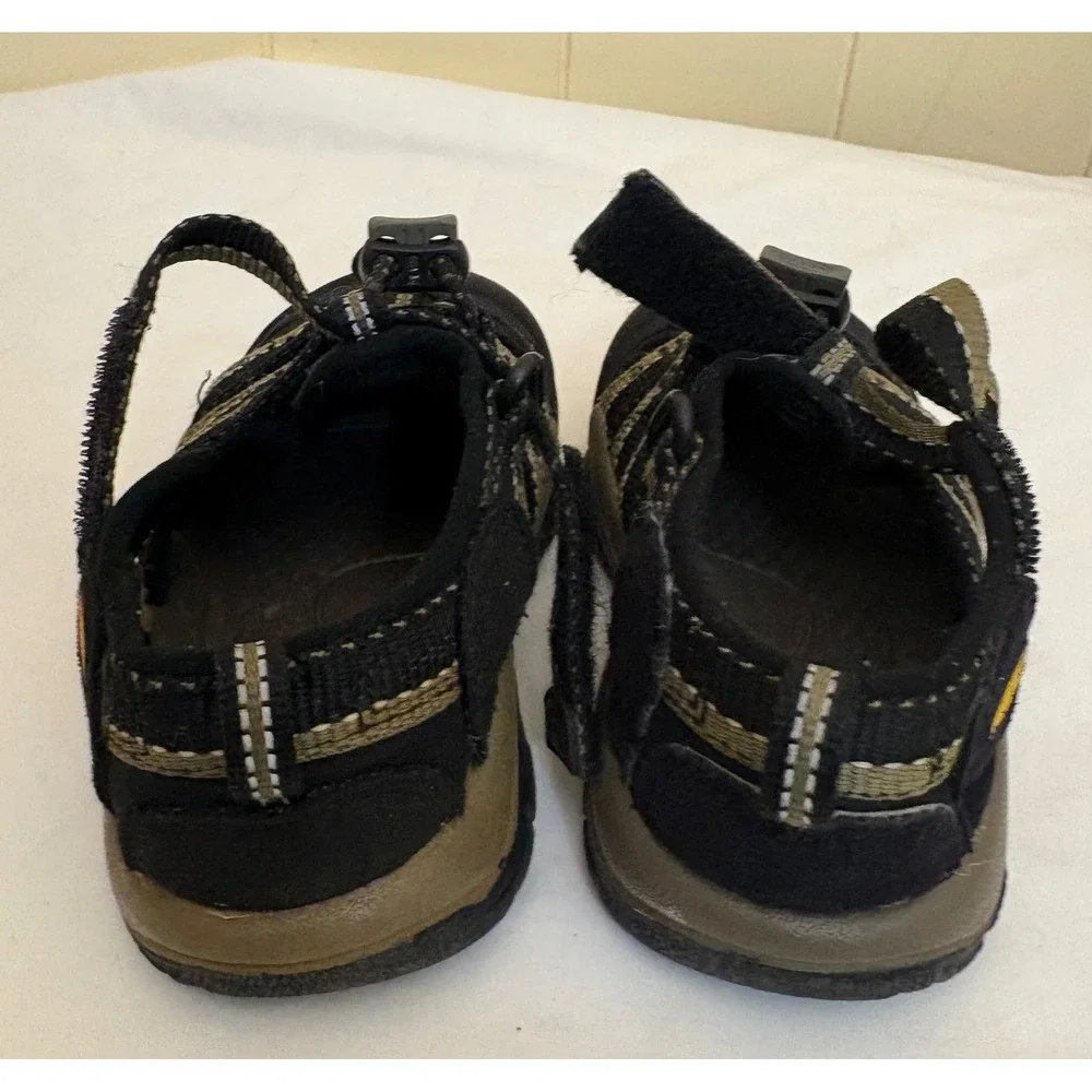 Keen Newport H2 Kids Sandals Black Olive Green Waterproof Shoes Size 8 Toddler - Picture 6 of 9